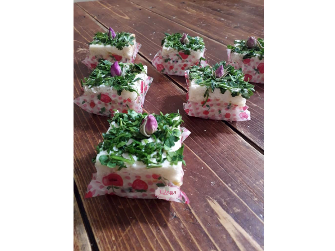 کیک مرغ لقمه ای